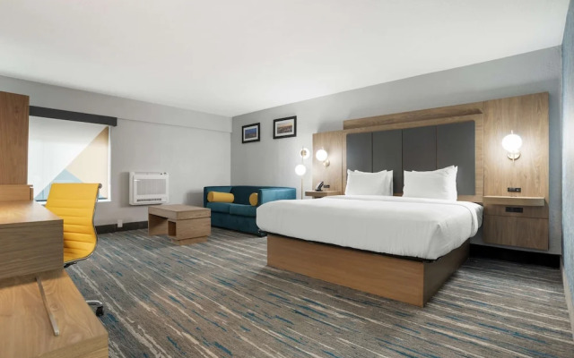 Best Western Plus Mobile Inn & Suites
