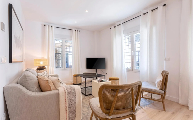 Spectacular 3BD Apartment in Santa Cruz Neighborhood Aire I