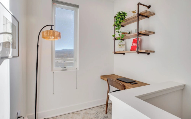 Mtn-view Balcony: Riverside Grand Junction Home!