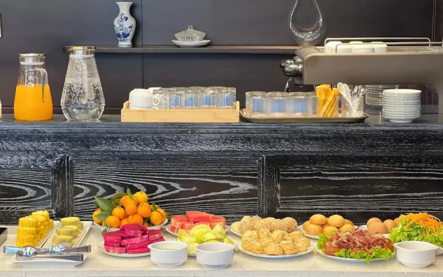 Bay Luxury Beijing Hotel