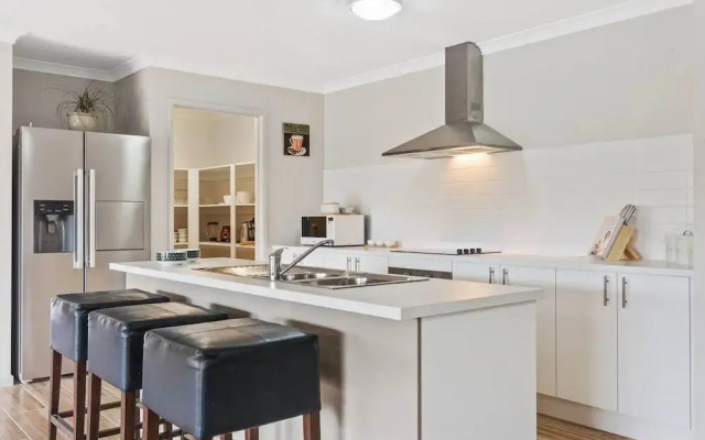 Serviced Houses - Bulla Hill