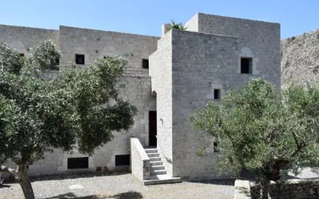 Akroyiali Apartments
