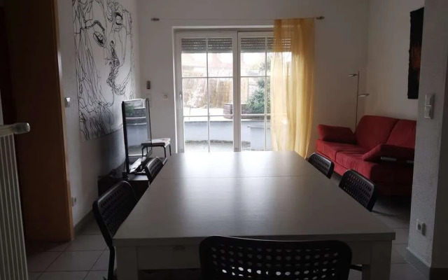 Apartment Close to Lake Ferienwohnung Seenah