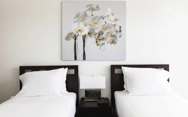 Sky City Apartments at the Novia