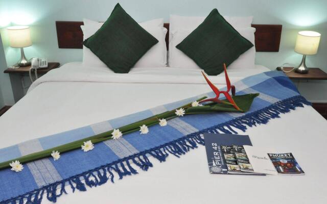 Отель Pier 42 Boutique Resort & Spa Таиланд, Пхукет - 1 отзыв об отеле, цены и фото номеров - забронировать отель Pier 42 Boutique Resort & Spa онлайн вид на фасад