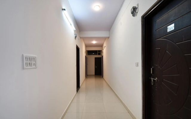 OYO 45087 Hotel Sapphire Palace 2