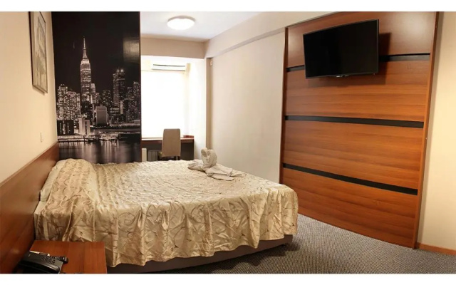 Hotel Ambasador