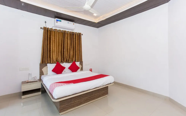 OYO 12935 Hotel Shrushti Inn