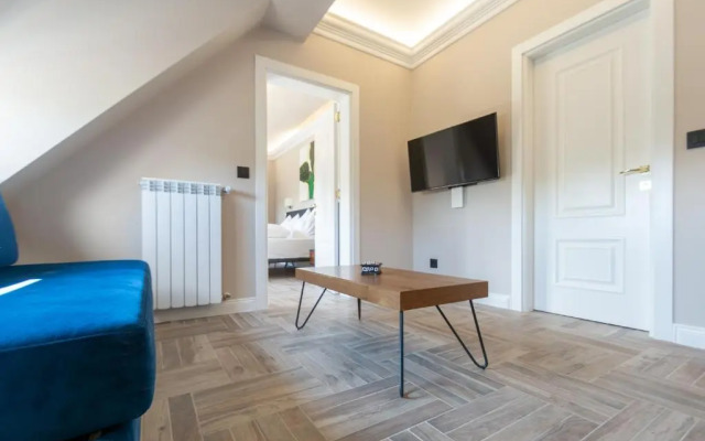 2H Horizon Hotel
