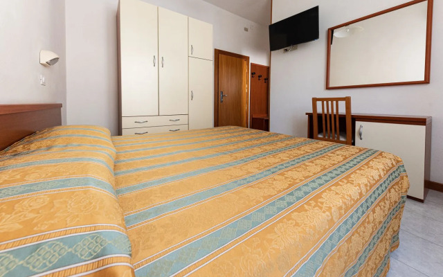 Hotel Happy