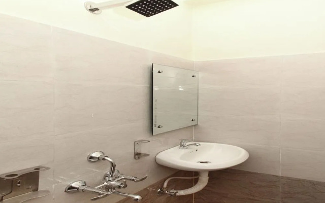 OYO Flagship 23620 VJR heights Gachibowli