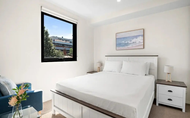 Modern 2-bedroom Retreat Minutes From St Kilda