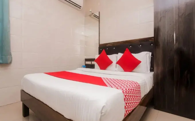 Hotel Plaza by OYO