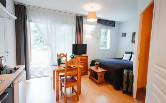 Cozy 2-bedroom Apartment for 4 People