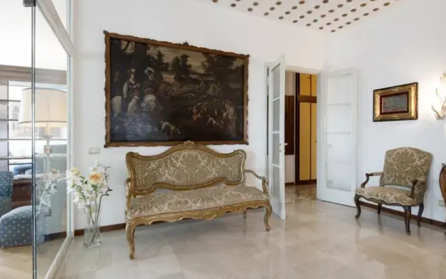 Repubblica Luxury at 15th Floor