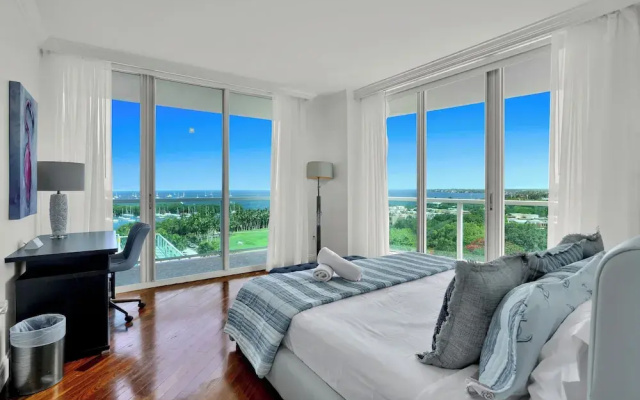Tropical Paradise - Spacious 3-Bedroom