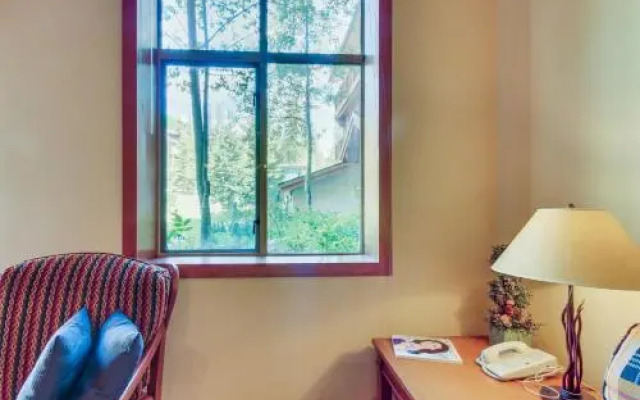 Powderhorn Lodge 107: Columbine Suite