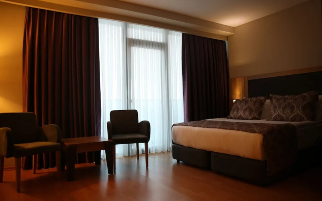 Metro City Apartments