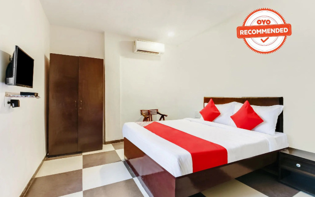 OYO 79904 Flagship Hotel Orient Classic