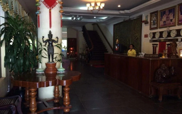 Royal Princess Hotel