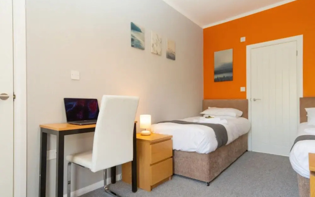 Newly Renovated Warm & Cosy 3bed House