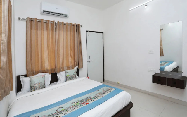 OYO 11078 Home 2BHK Cozy stay near Gulab Bagh