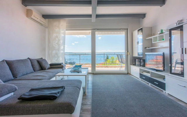 Apartment Schildy