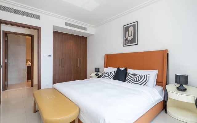 1BR Dlx City View Near Dubai Mall by Belvilla