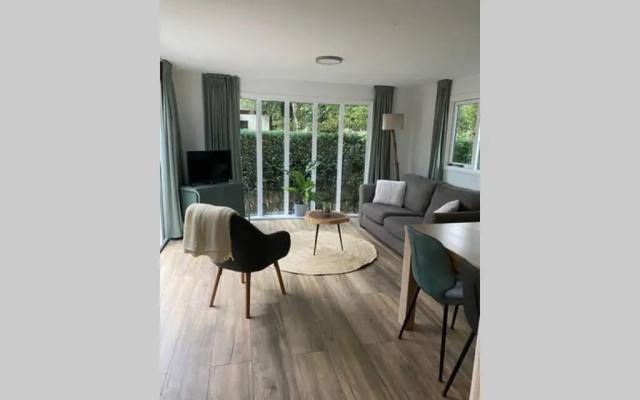 Modern rustgevend chalet in Putten 131