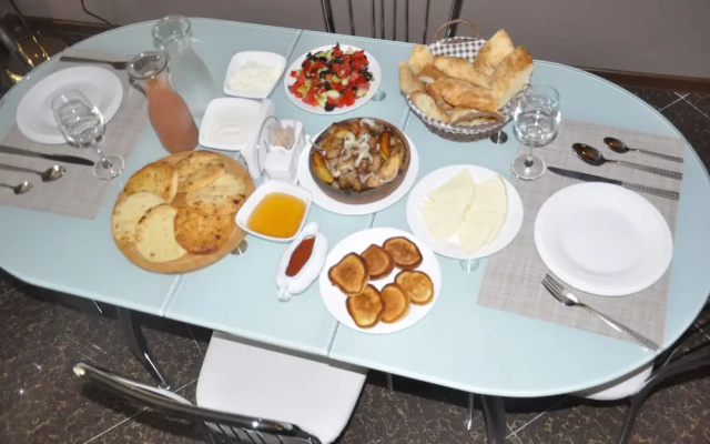 Dining · Tskaltubo — photo 13