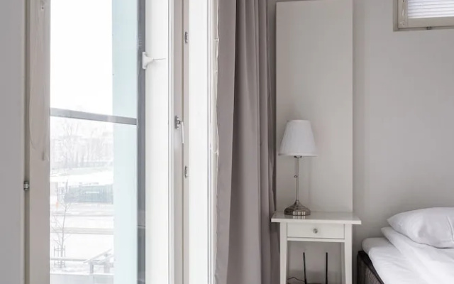 Modern 1BR Apt next to Lake Pyhäjärvi