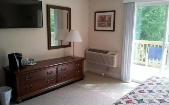 Lake Winnipesaukee Motel