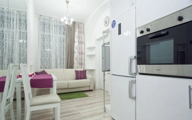 Na Konushennoy Apartment