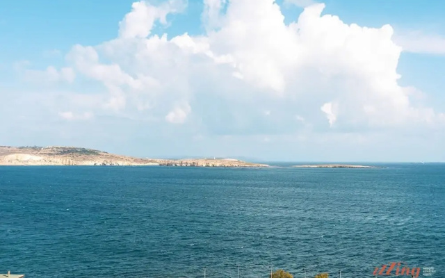 Stunning Seaviews Prime Location Lovely Home