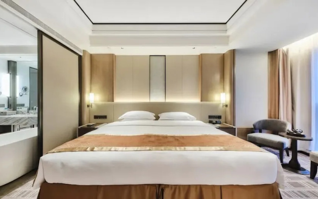 Ladisson Hotel Xinxiang Conference Center