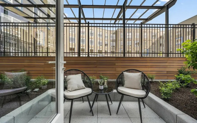 Hyatus Designer Residences Everett