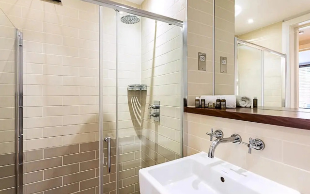 Wonderful Holborn Apartment