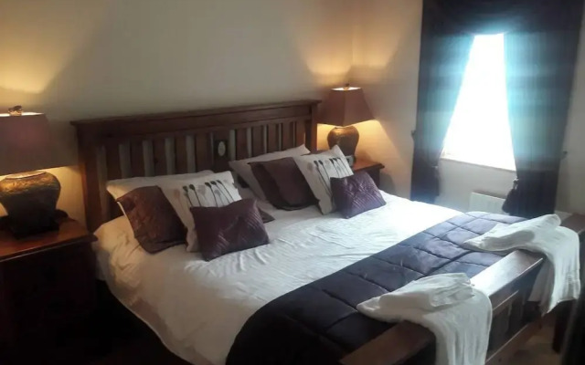 Carndonagh - 3-bedrooms - Sleeps 6/7 - Garden