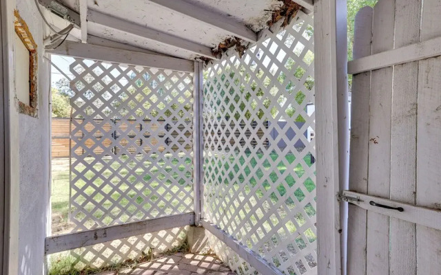 5 Mi to Dtwn: Pet-friendly Phoenix Studio w/ Yard