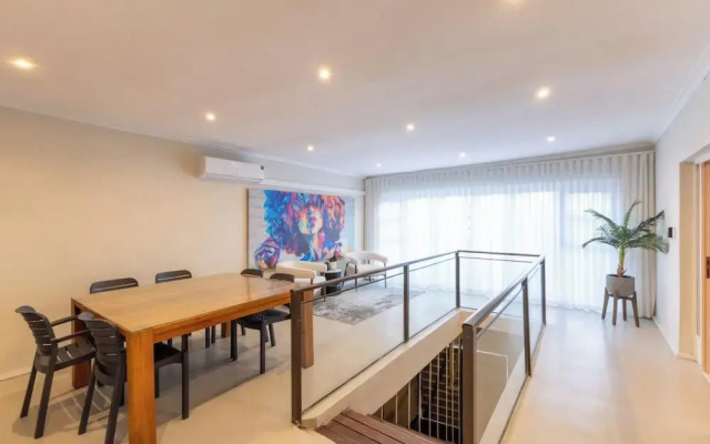 Sea Point View 3bed Apartment Cornerstone Place