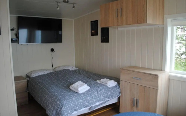 Furoy Hotel Apartments and Boating