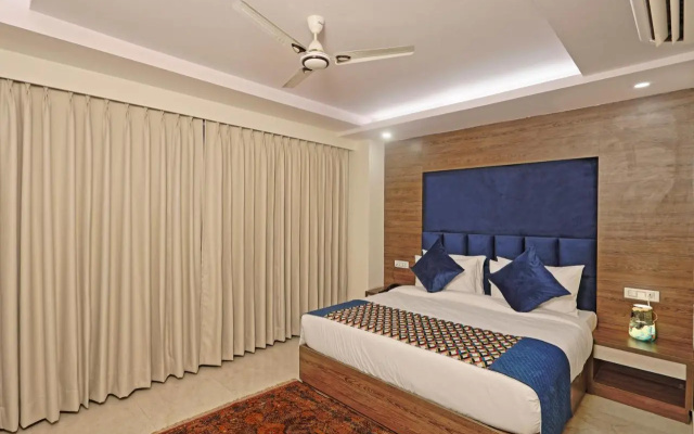 Hotel Cardinal Express OXMO Delhi Airport