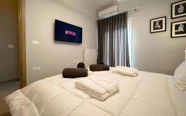 Elegant VIP Apartment - Athens Town