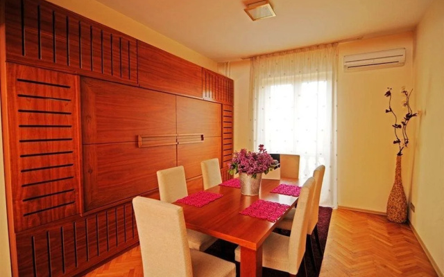 Butterfly Apartment
