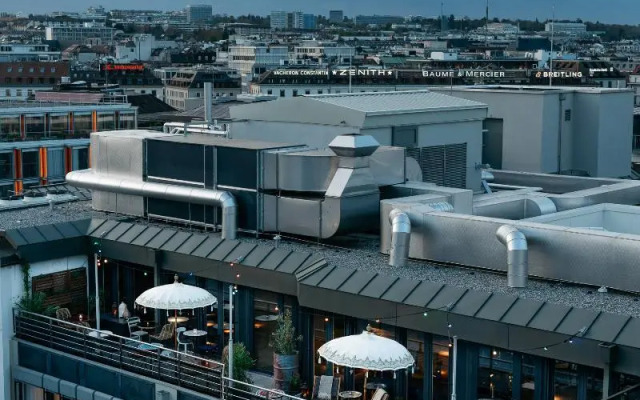 Ruby Claire Hotel & Bar