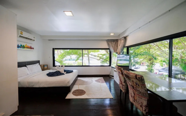Pool villa at Kamala Regent by Lofty