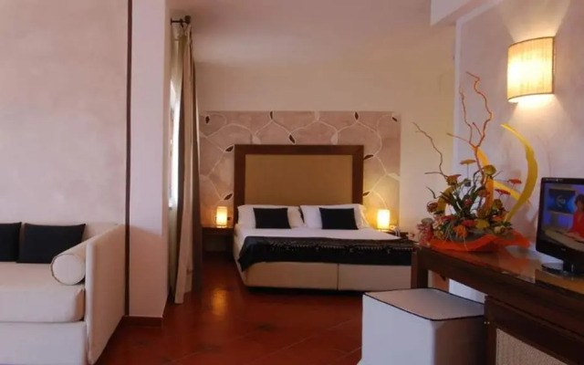 Cala Rosa Club Hotel