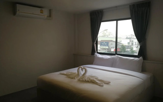 F Plus F Hostel