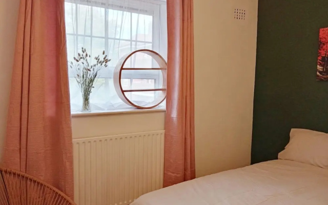 Greenwich - 1930s Retro Flat - 3 Bedrooms