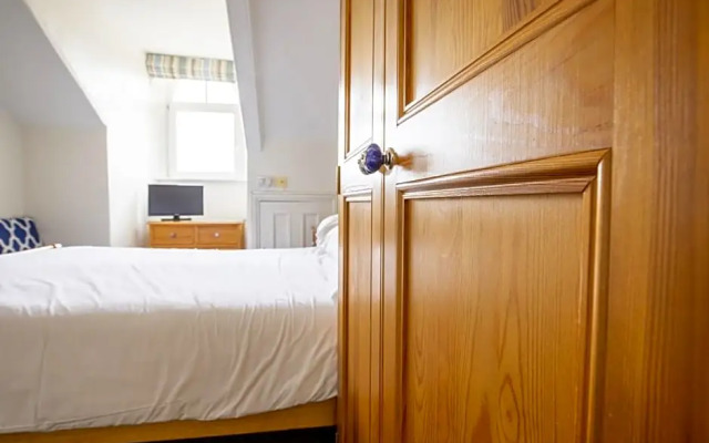 Number 7 Guest House